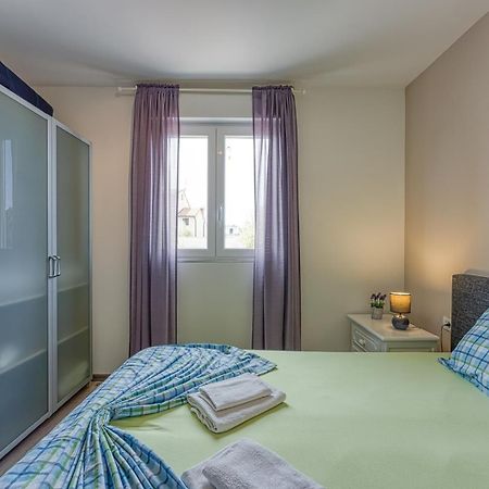 Villa Frontera Croatia 波雷奇 外观 照片